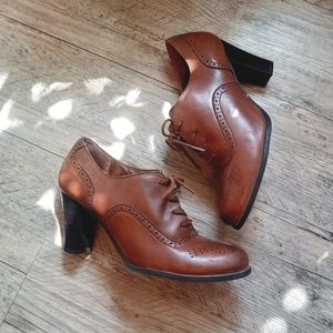 Franco Sarto Leather Brown Oxford Boot Heel